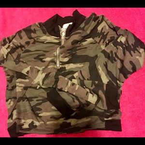 Camo long sleeve crop top